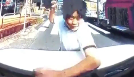 木崎喬滋・車のフロンドガラスを割る動画があまりにショッキング。イライラしてやったとは