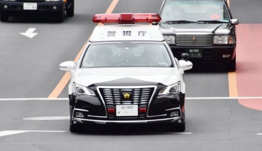 『井坂有星』パトカーをあおり警察官の胸ぐらをつかみ蹴る。まるで昭和の暴走族・四日市市