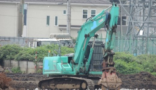 秋田市の建設会社社員・佐藤秀樹（39）、渡辺和光（46）、高橋武（41）が30代同僚をバックホーで吊り上げ落下させ大怪我。会社ぐるみの集団リンチか？会社はどこ